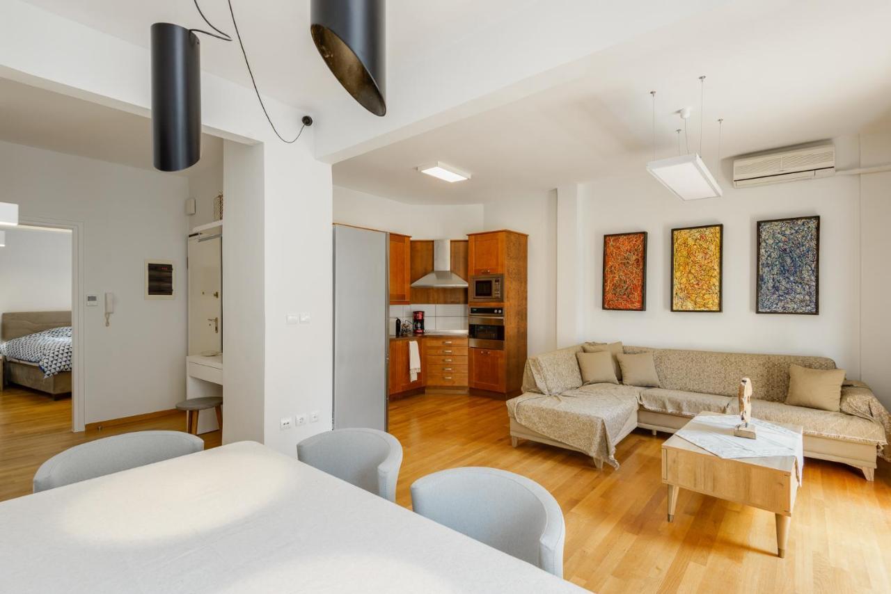 Brand-New Modern Flat in Heart of City