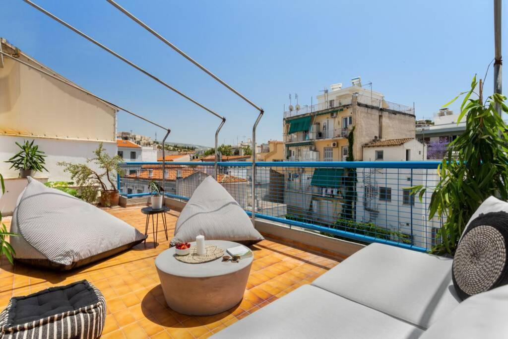 Acropolis View 2-Bedroom Apt, Minimal-Safari Vibe, Big Balcony!
