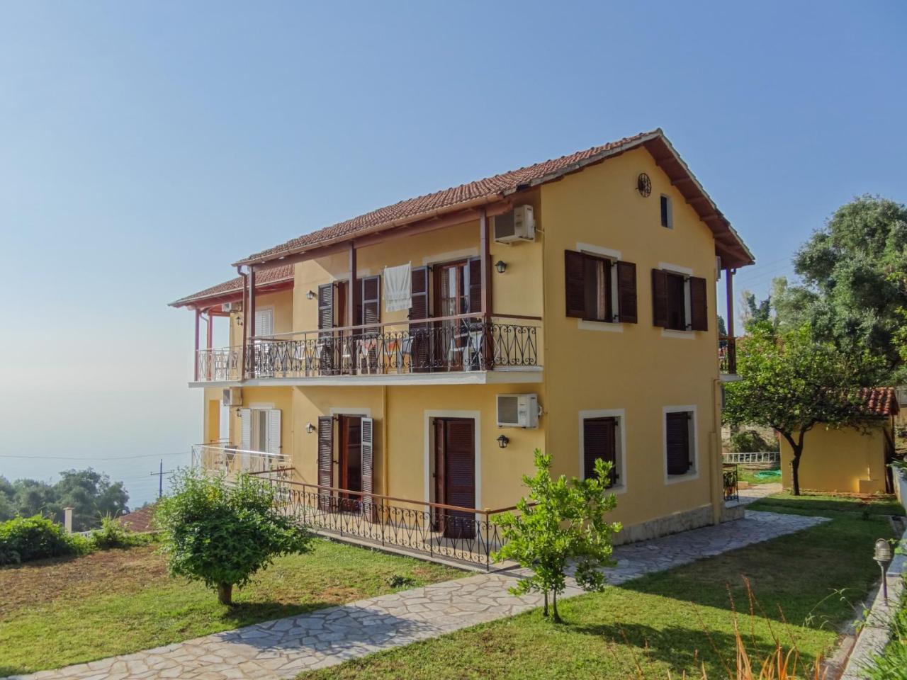 Eleni's Apartments & Studios 1
