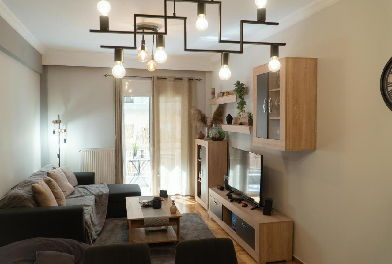 Theo Apartments 1
