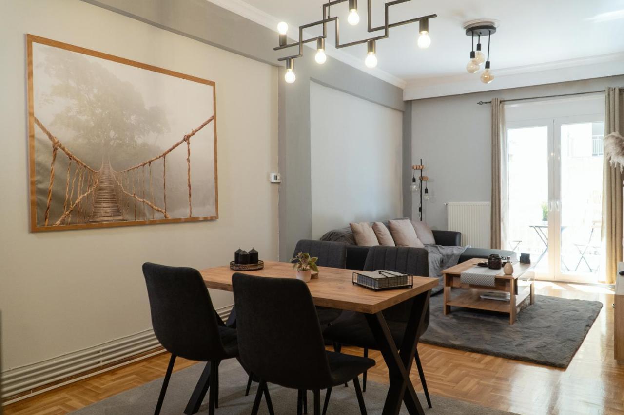 Theo Apartments 2