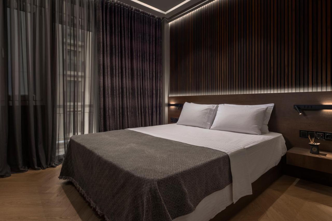Omega Suite 1