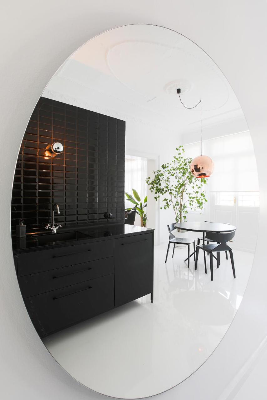 Trilogy Black 2