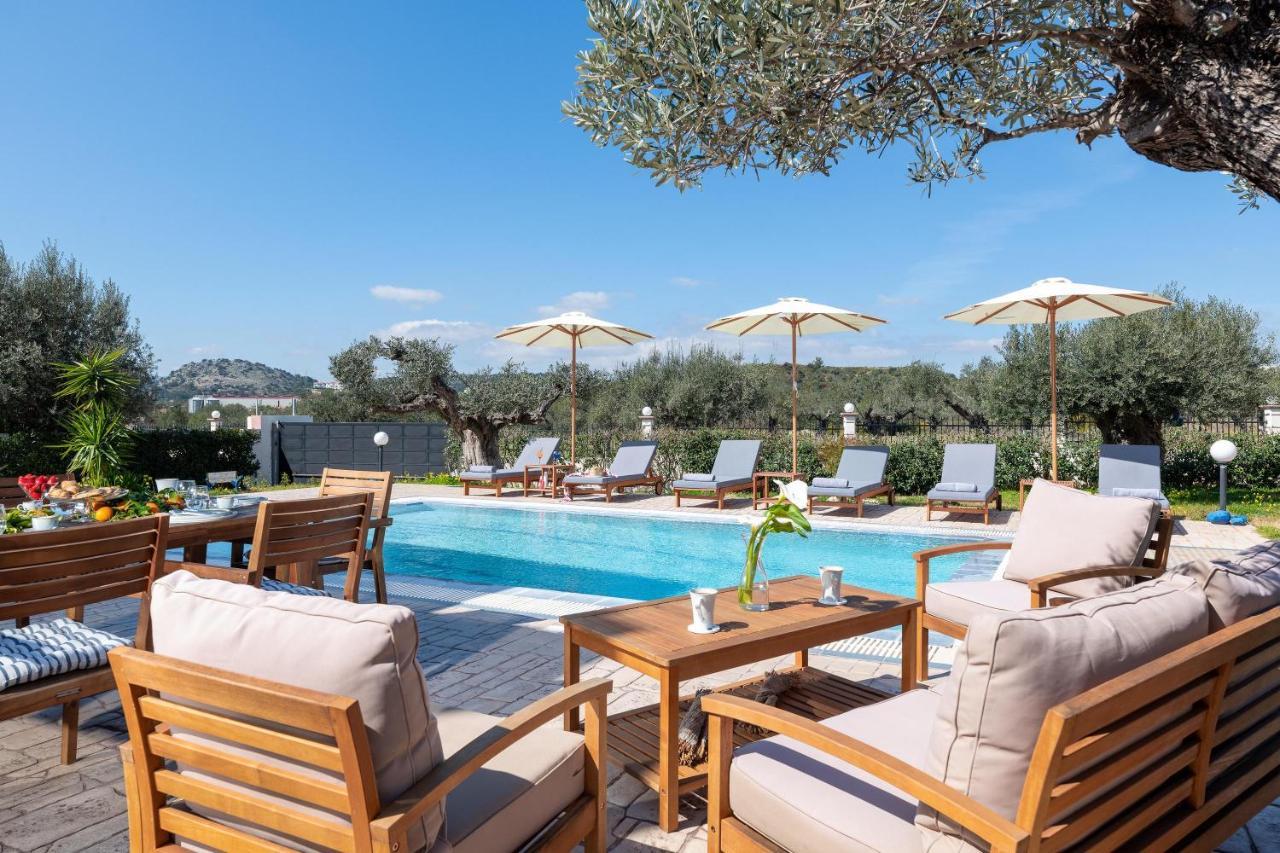 Blue Moon Villa 1