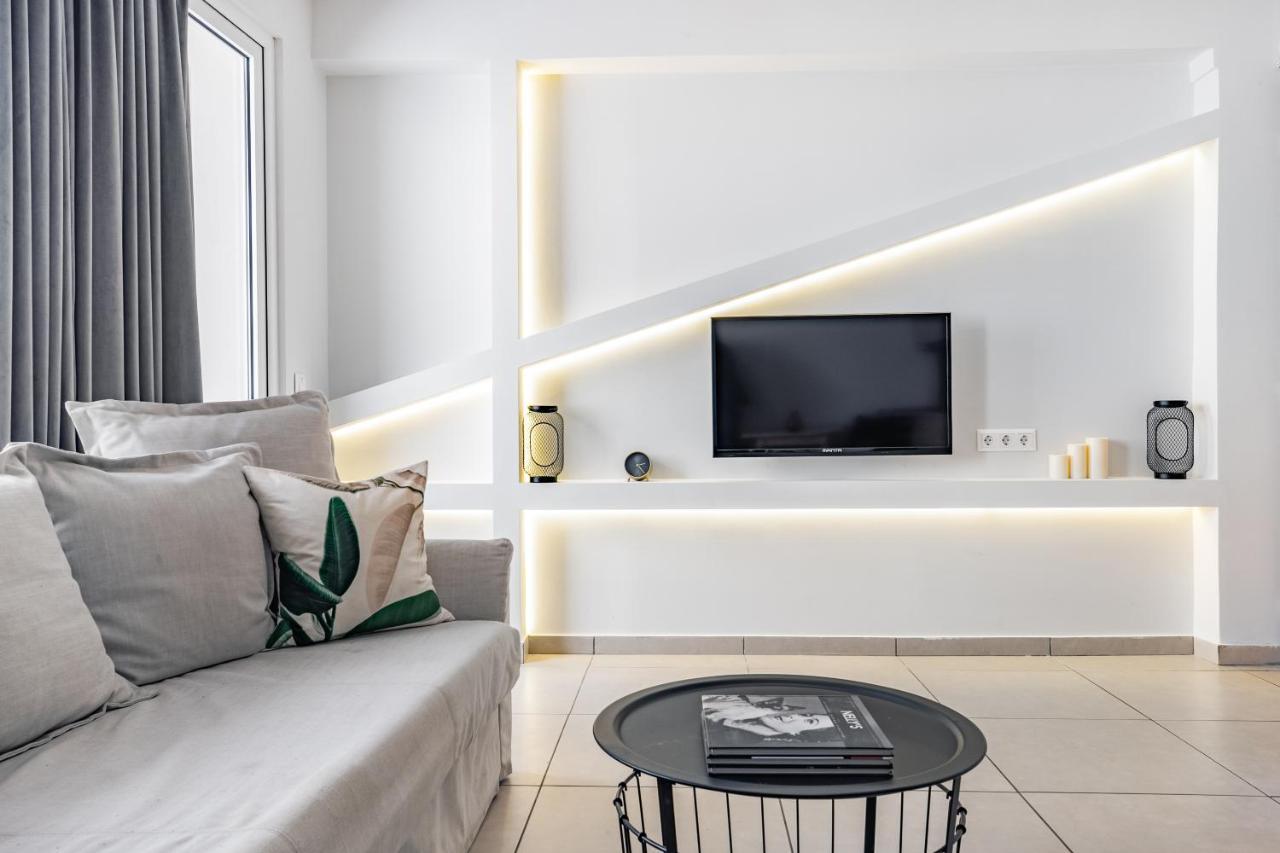 Supreme C1 Apartment in Syntagma (Adults Only)