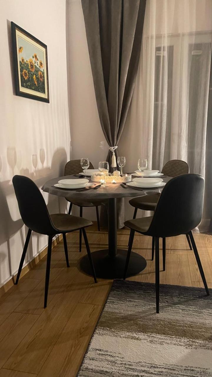 Luxury Furnished Apartment, Near the Center Gallery 55 2
