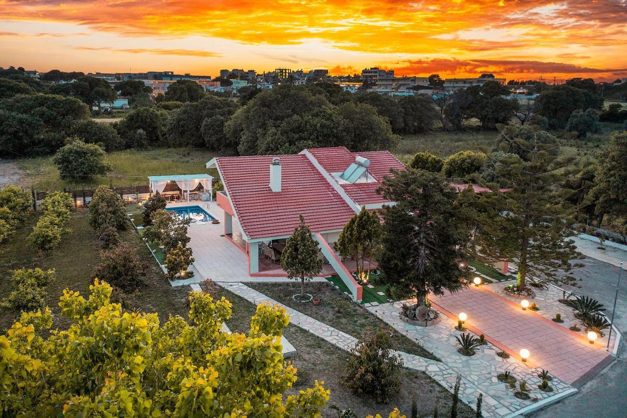 Artzy Villa