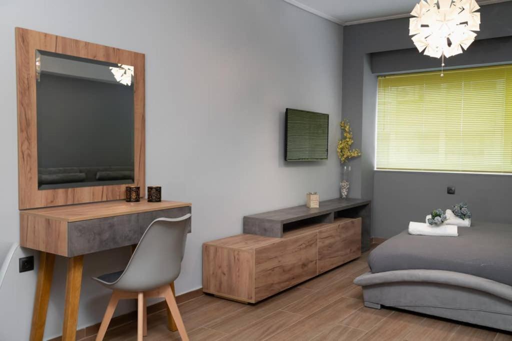Superb Suite on Aiolou Street
