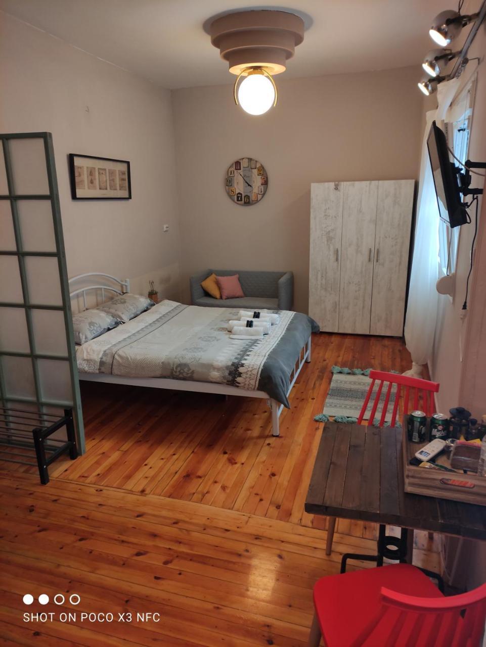 Closer "Central Studio And Apartment"