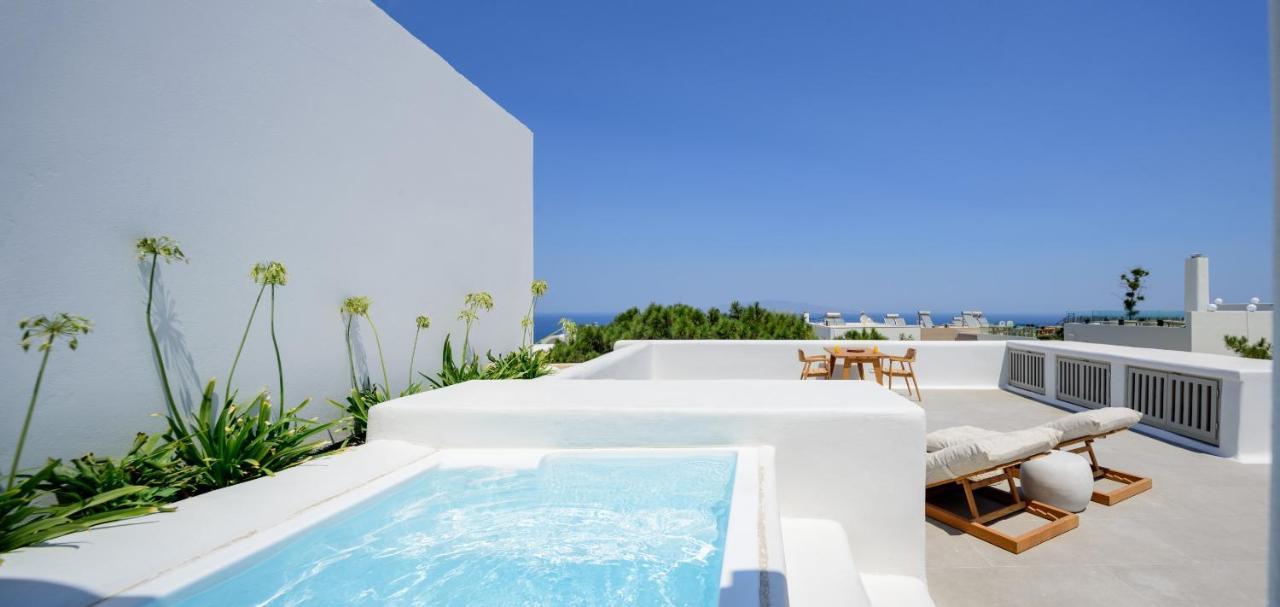 Oia Treasures Art Suites