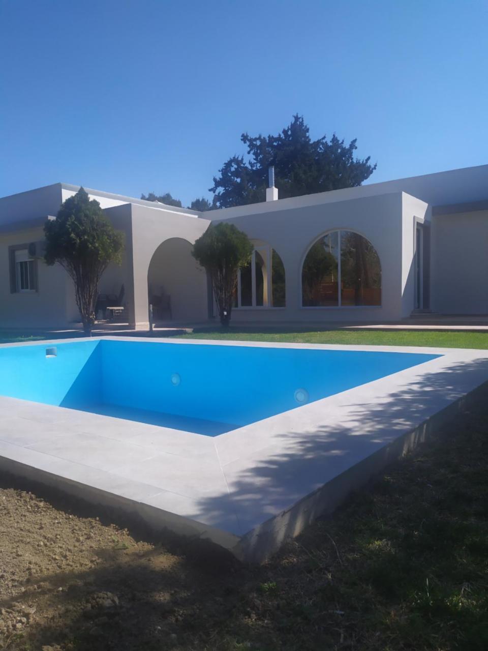Heliopetra Villa