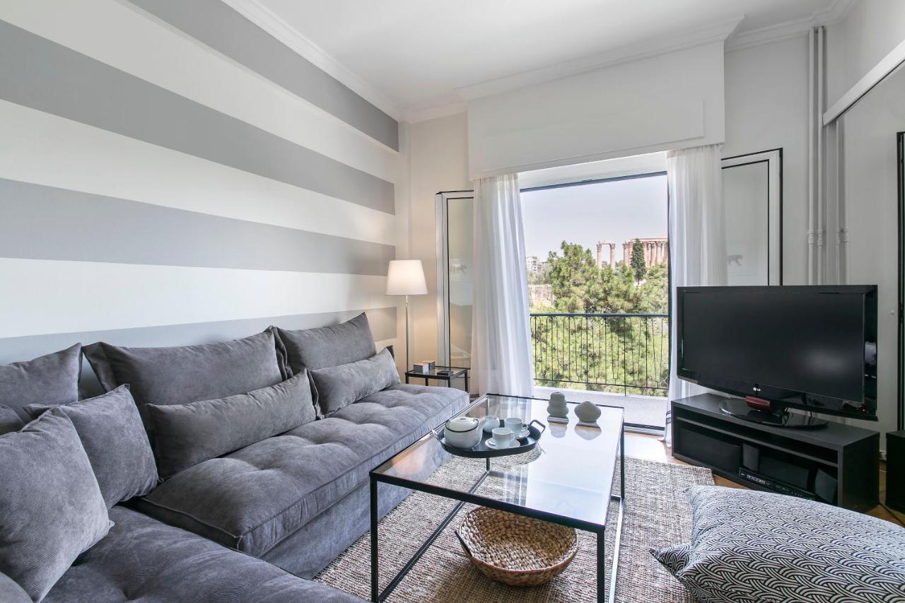 Stylish Flat Overlooking the Temple of Zeus