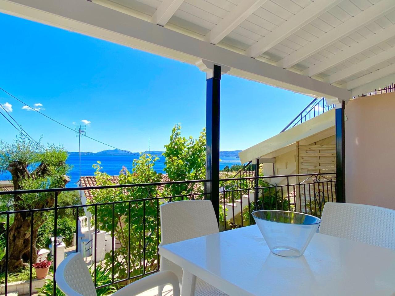 Nissaki Apartments And Vasilis House
