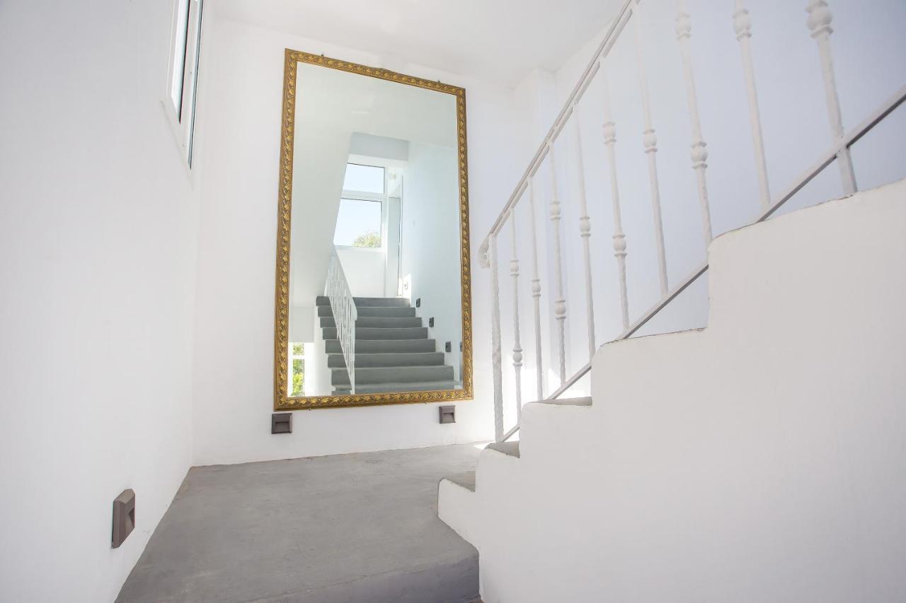 Ammos Luxury Suites