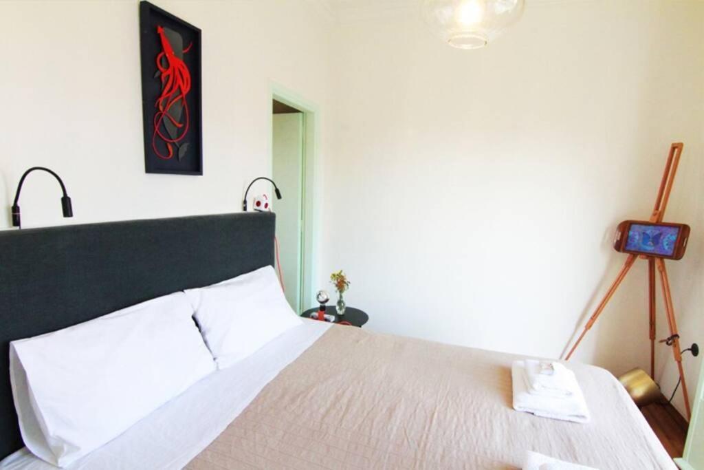 Charming Rooftop Nest with Awesome Acropolis View Downtown Athens