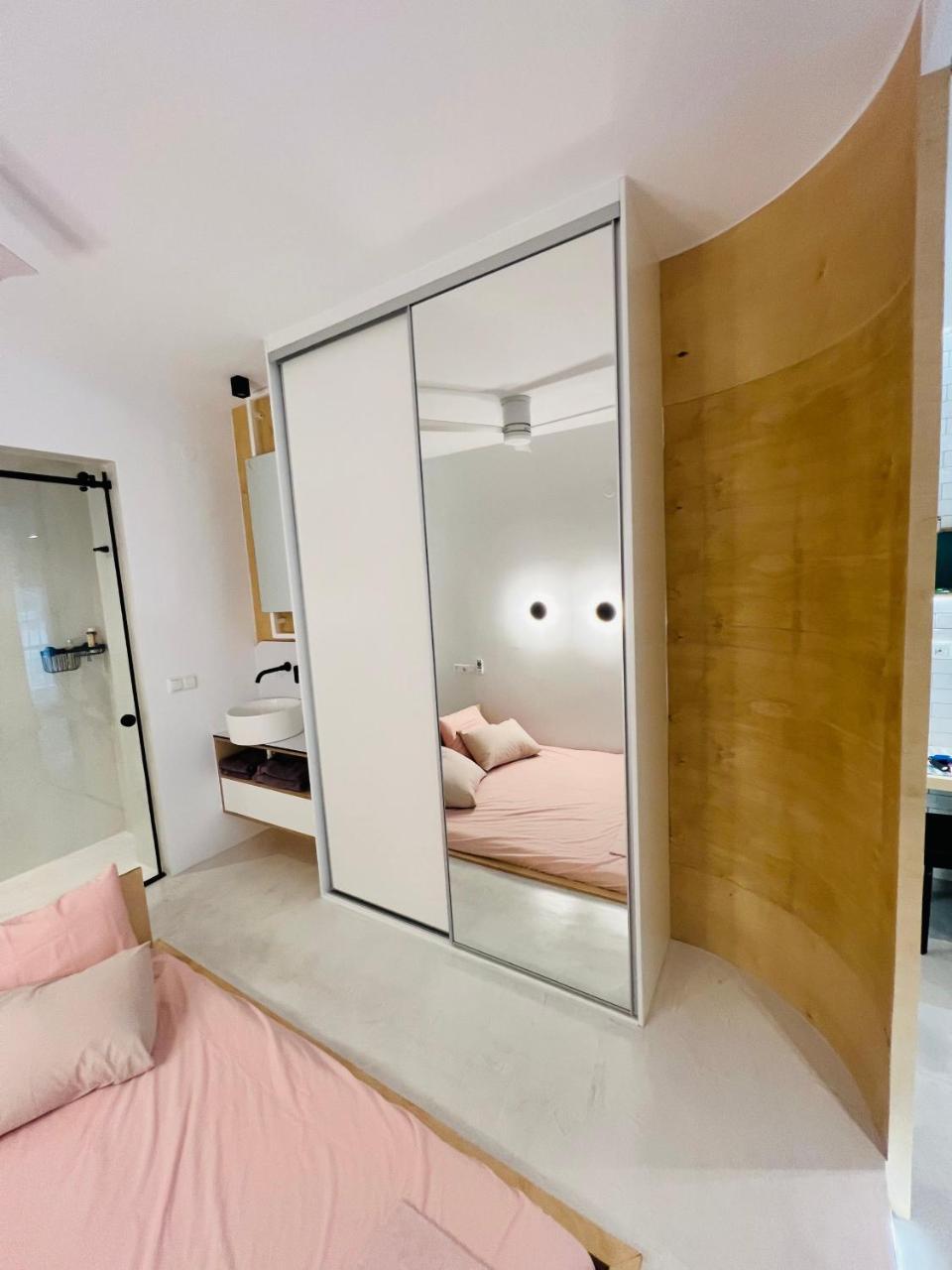 Bright And Modern Studio Thessaloniki Downtown 2