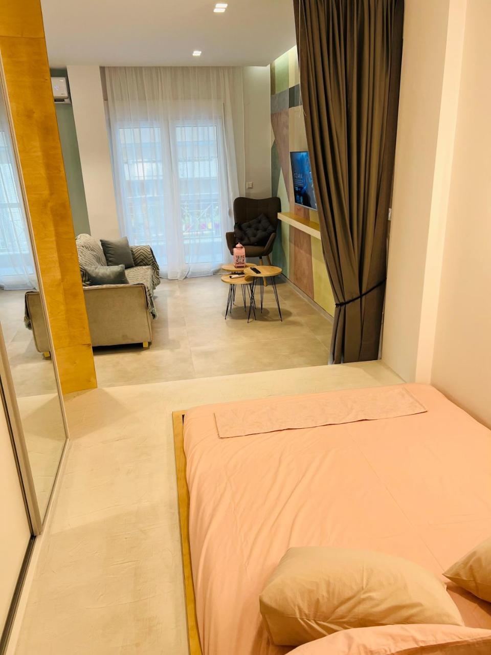 Bright And Modern Studio Thessaloniki Downtown 1