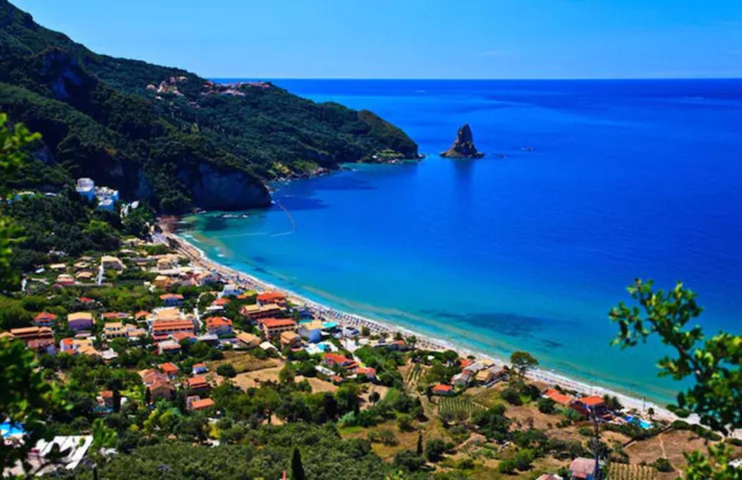 Tholeto Apartments