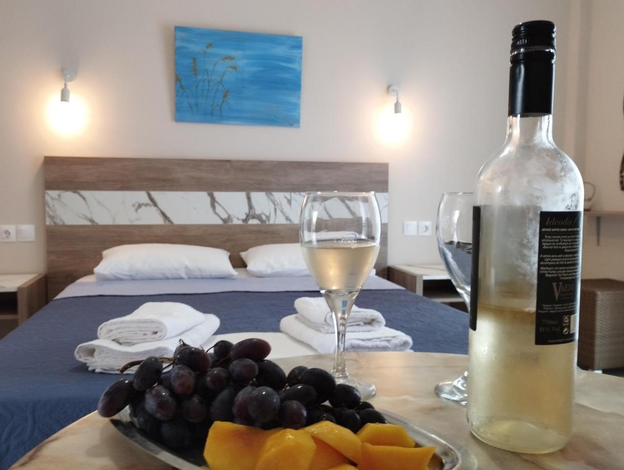 La Mer Rooms Peraia