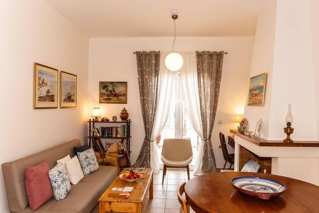 Estia House Cozy-Comfortable Apartment