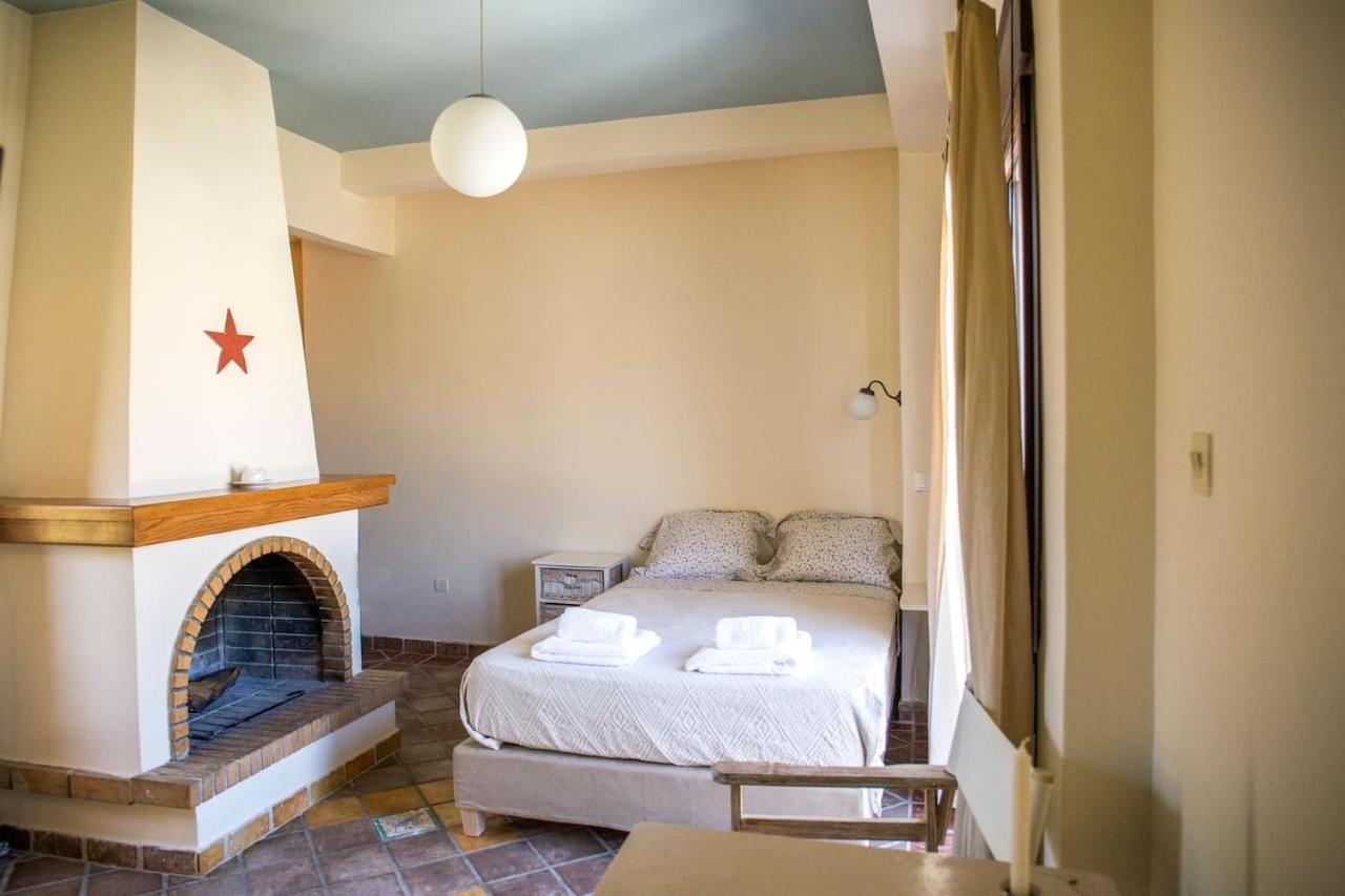Sunny Top Floor Studio - Excellent Athens View (Adults Only)