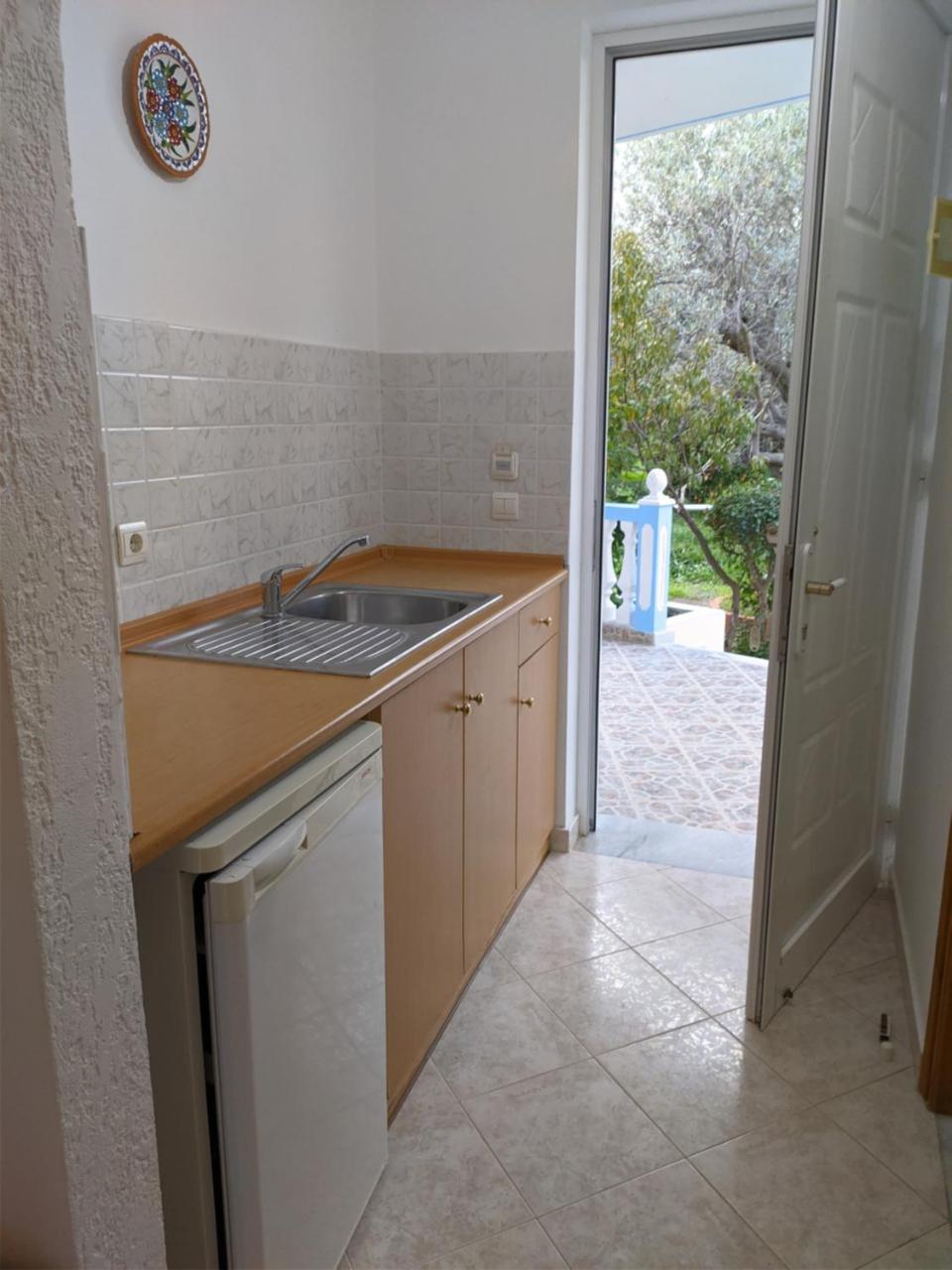 Chrysa Apartments 1
