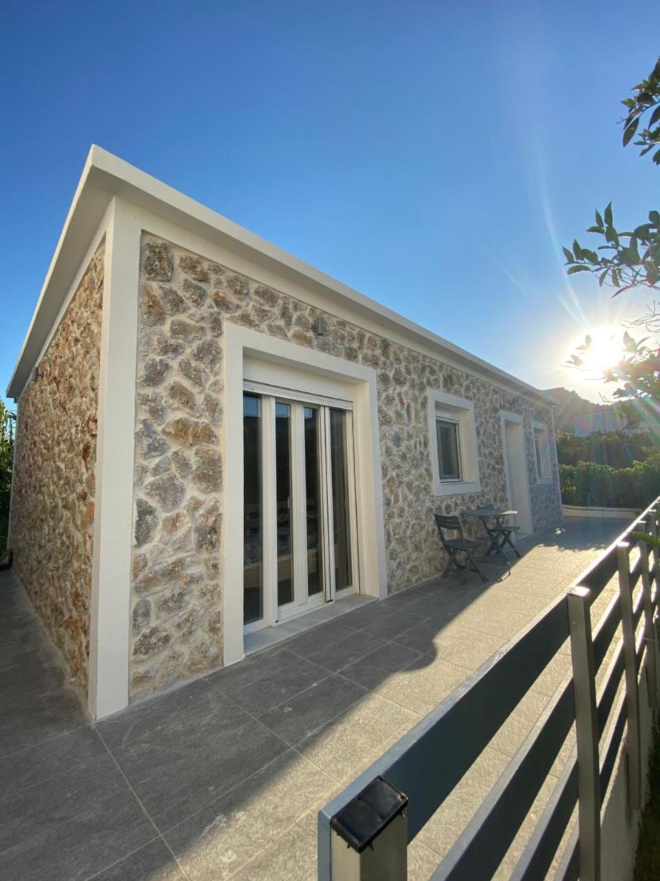 Casa Nikolou Stegna