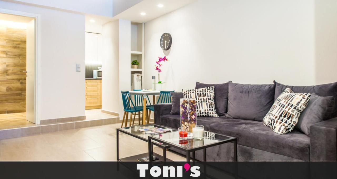 Toni's Studio Syntagma, 1 Min From Metro Station (Adults Only)