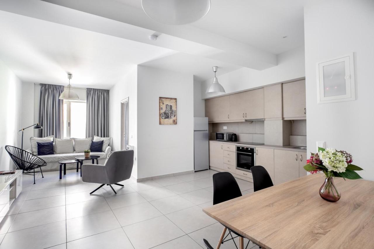 Supreme B2 Apartment in Syntagma (Adults Only)
