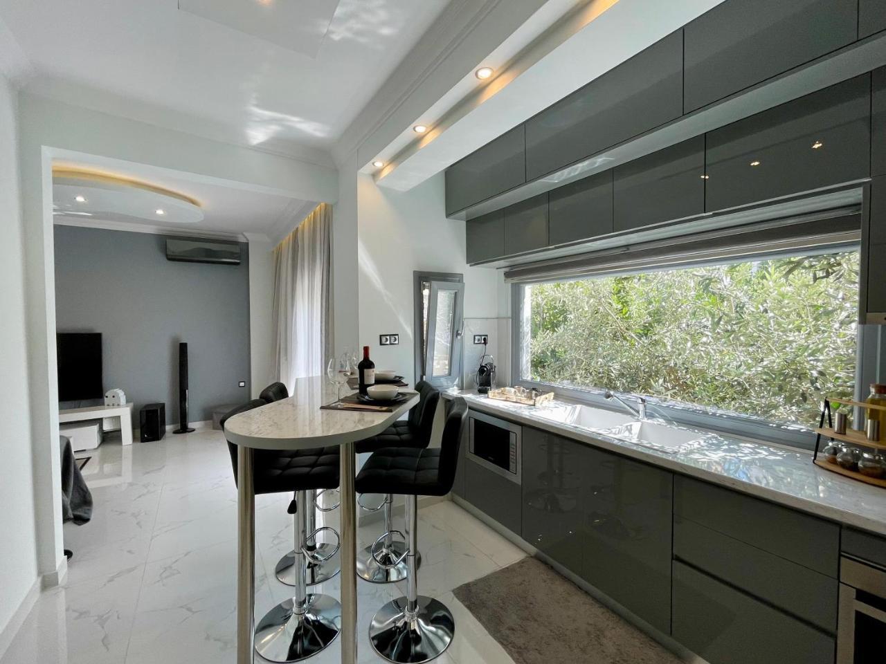 Luxurious Modern Home in Kalamaria, Thessaloniki 2
