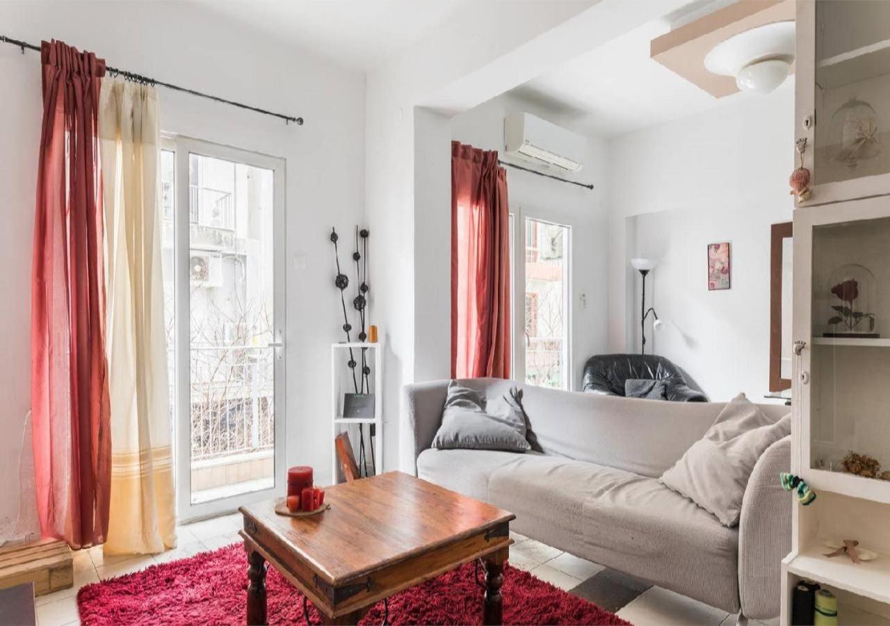 2bd- Perfect Location with Square View