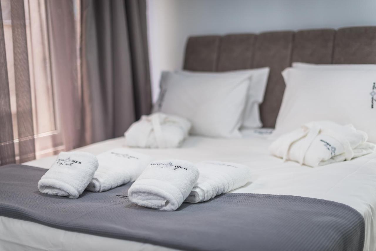 Iguana Gold Luxury Suites 1min From Ermou Str