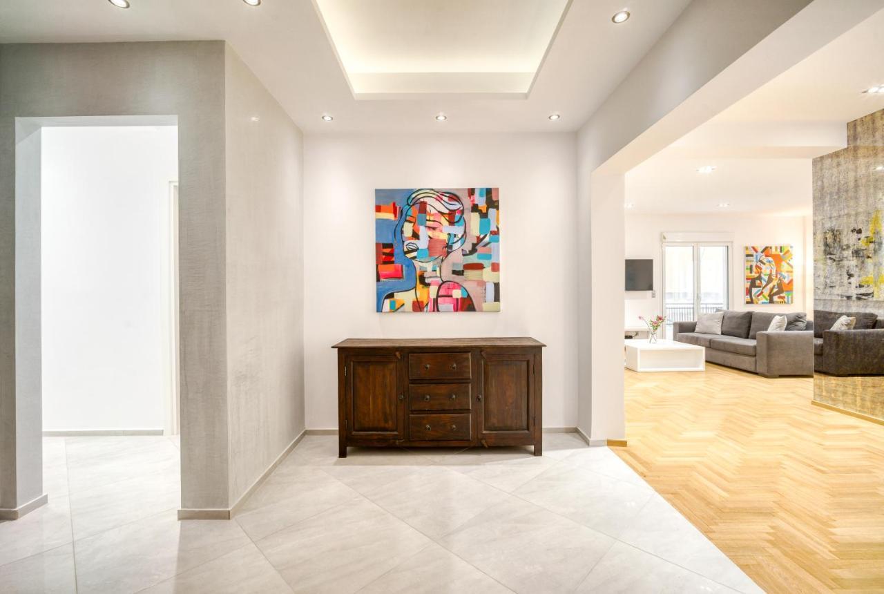 Stunning Central 170m2 3 Bedroom 3 Bathroom, Sleeps 10 Guests