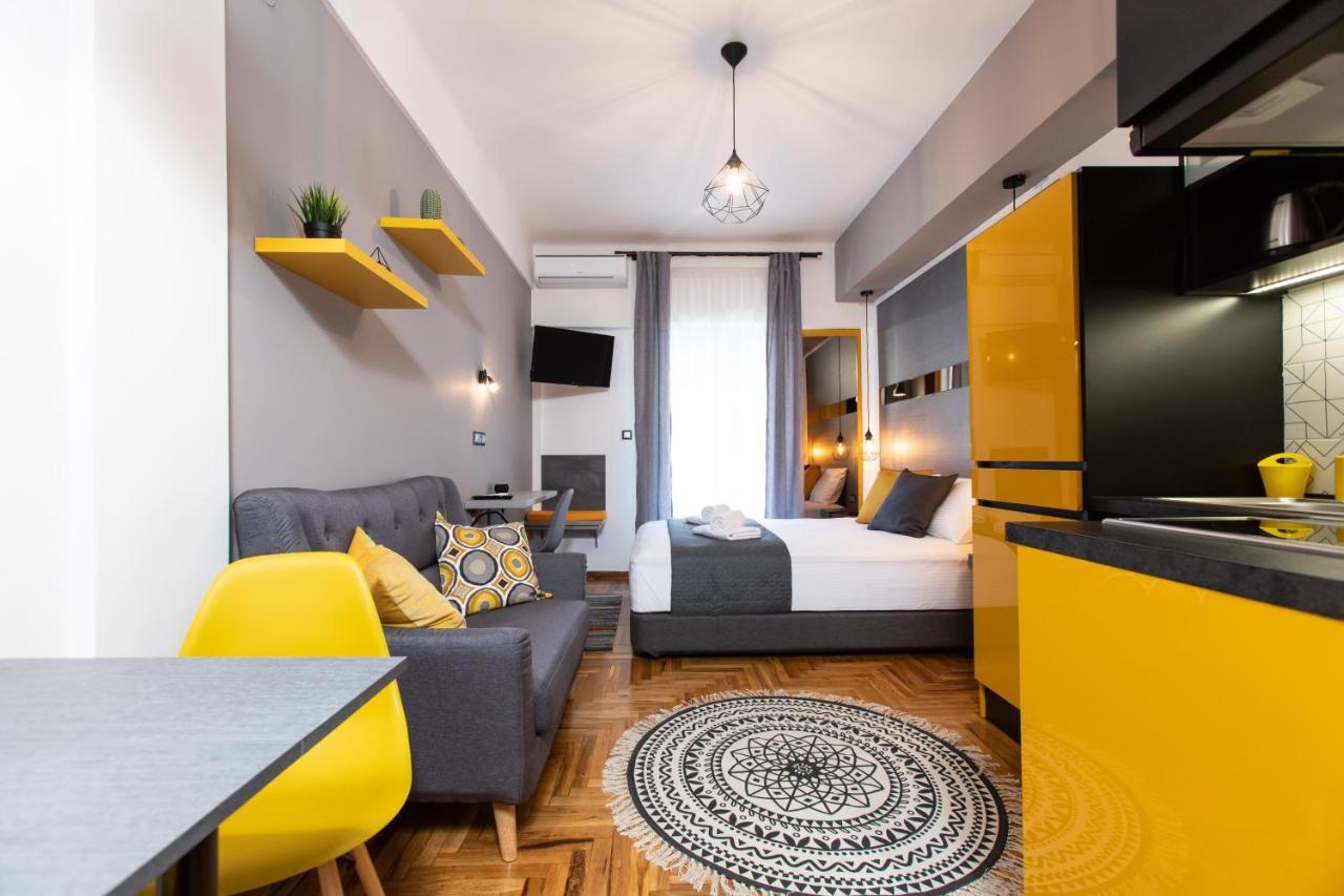 Downtown Luxury Boutique Suites : the Yellow Suite (Adults Only) 1