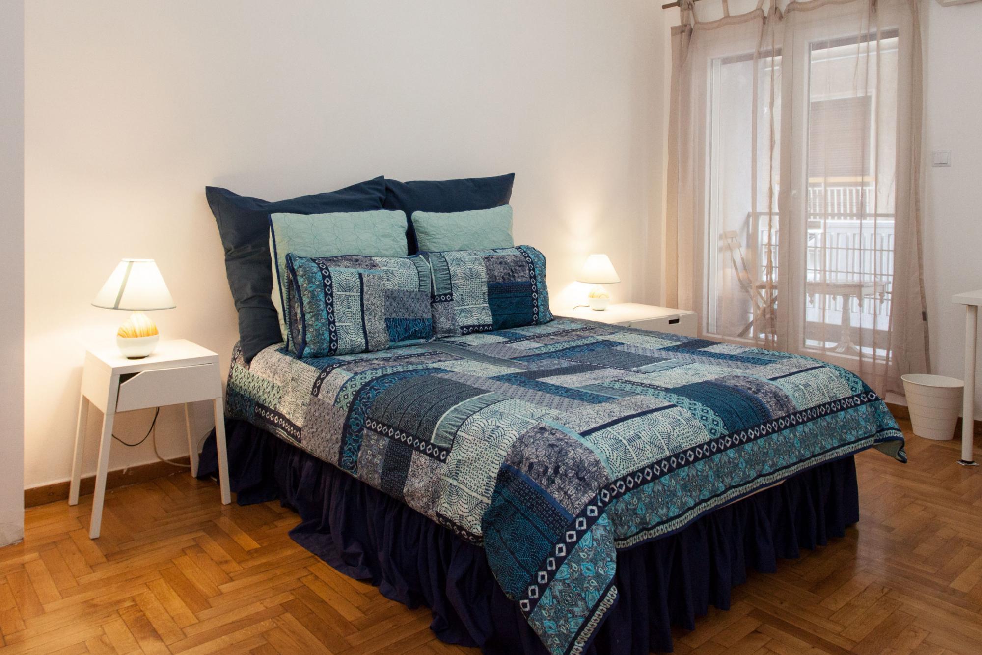 Lovely 2 Bedroom Apt in Metaxourgio Center
