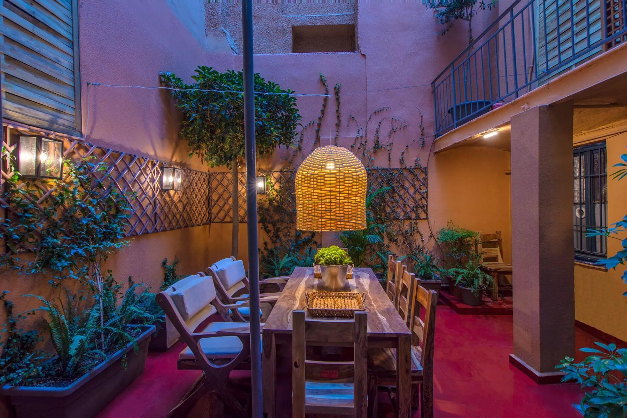 Art Pantheon Apartment (Three-Bedrooms)