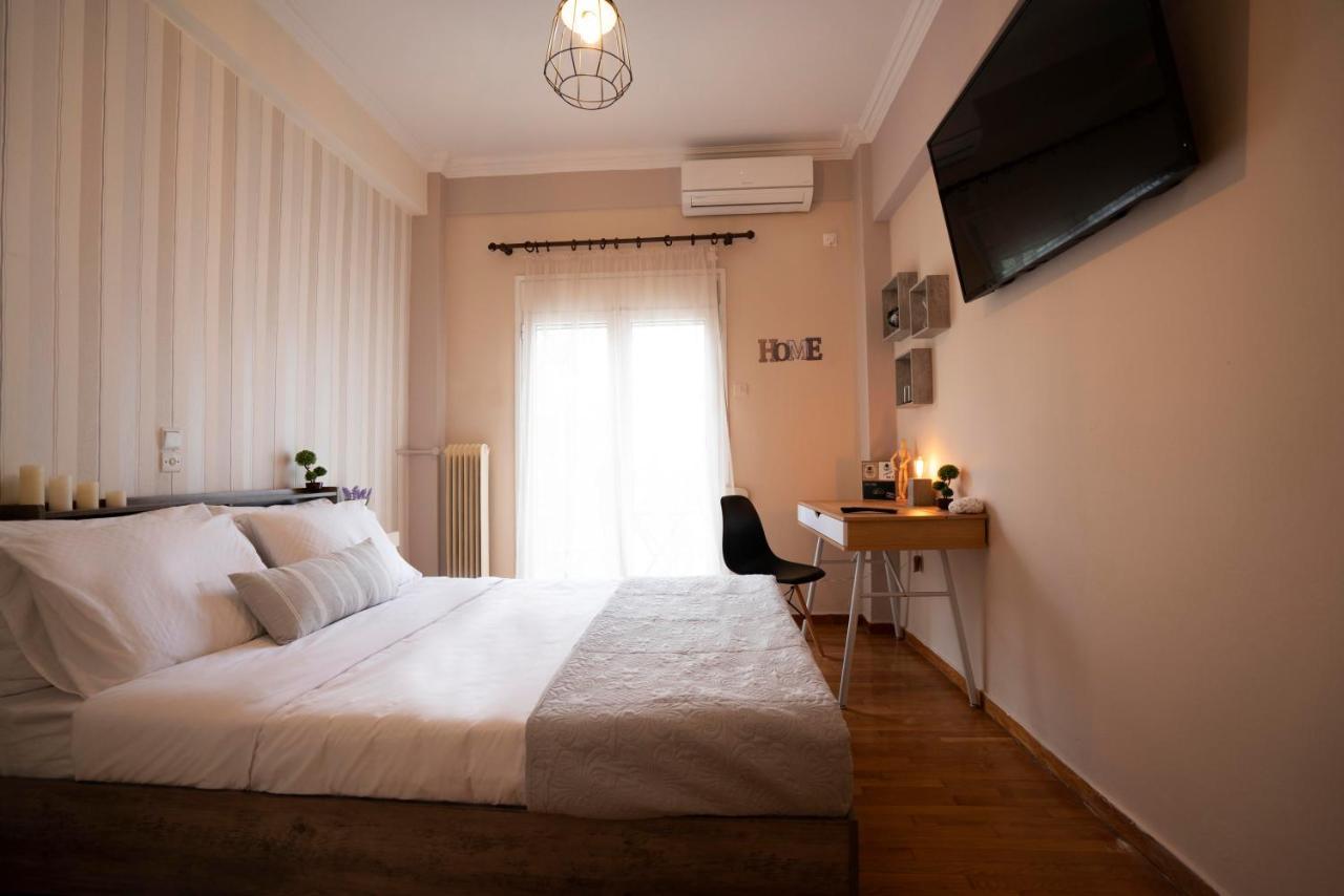 Cozy Apt Next To Metro And Close To Acropolis!
