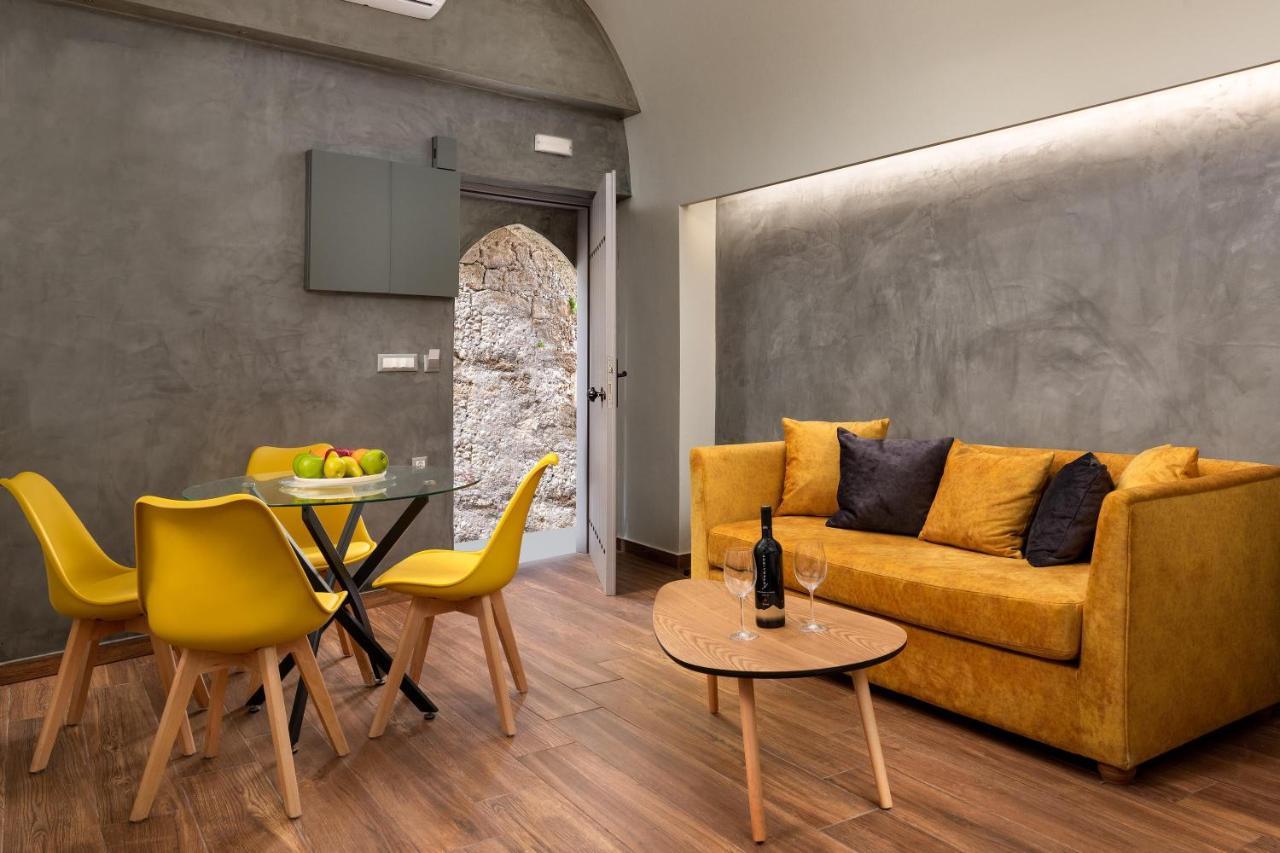 Zoe Suites 2