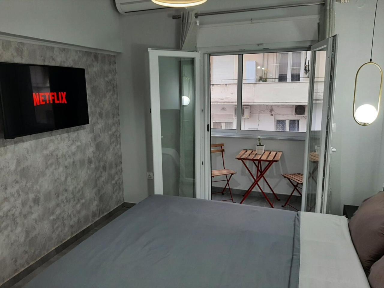 Vali_Skg Studio
