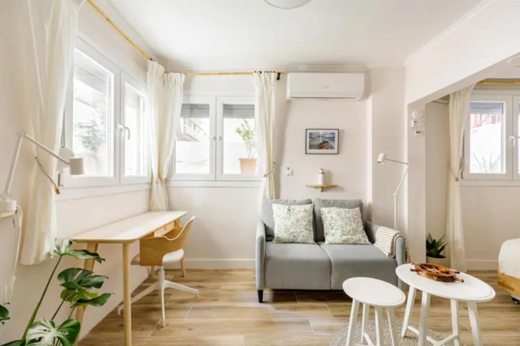 Lovely Small (Parterre) Apartment in Thessaloniki (Adults Only)