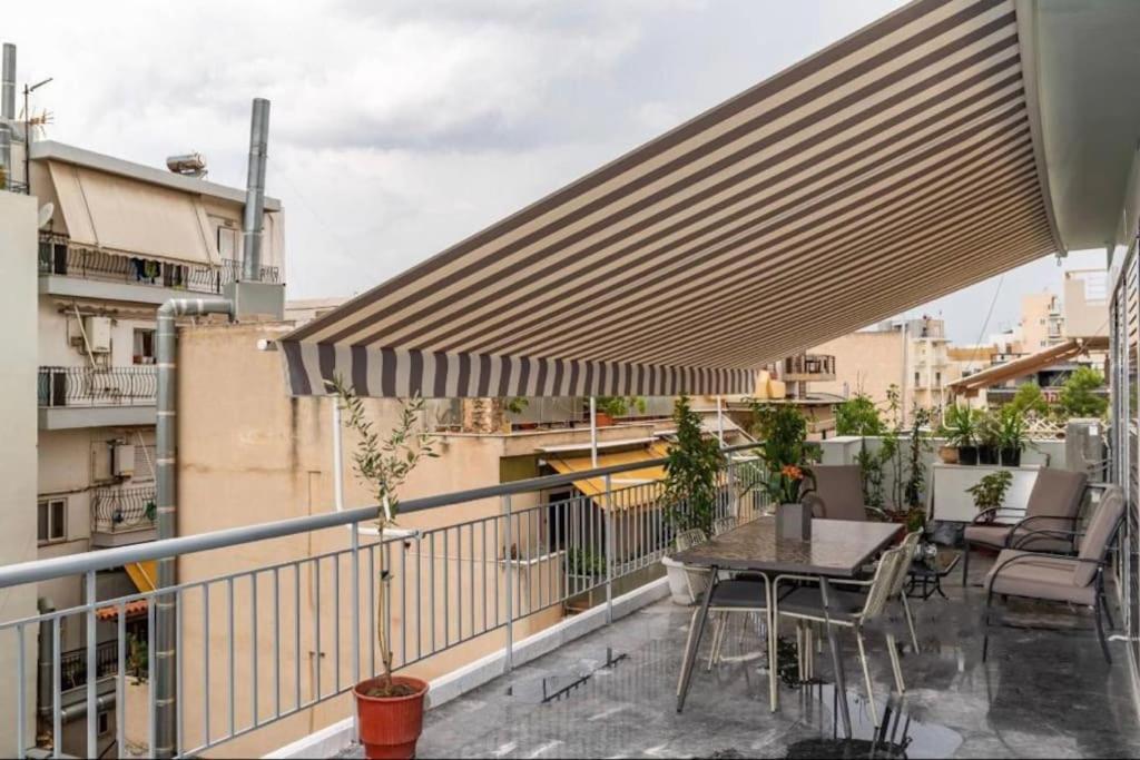 Artistic Apt in Vibrant Gazi with Large Terrace by Ghh