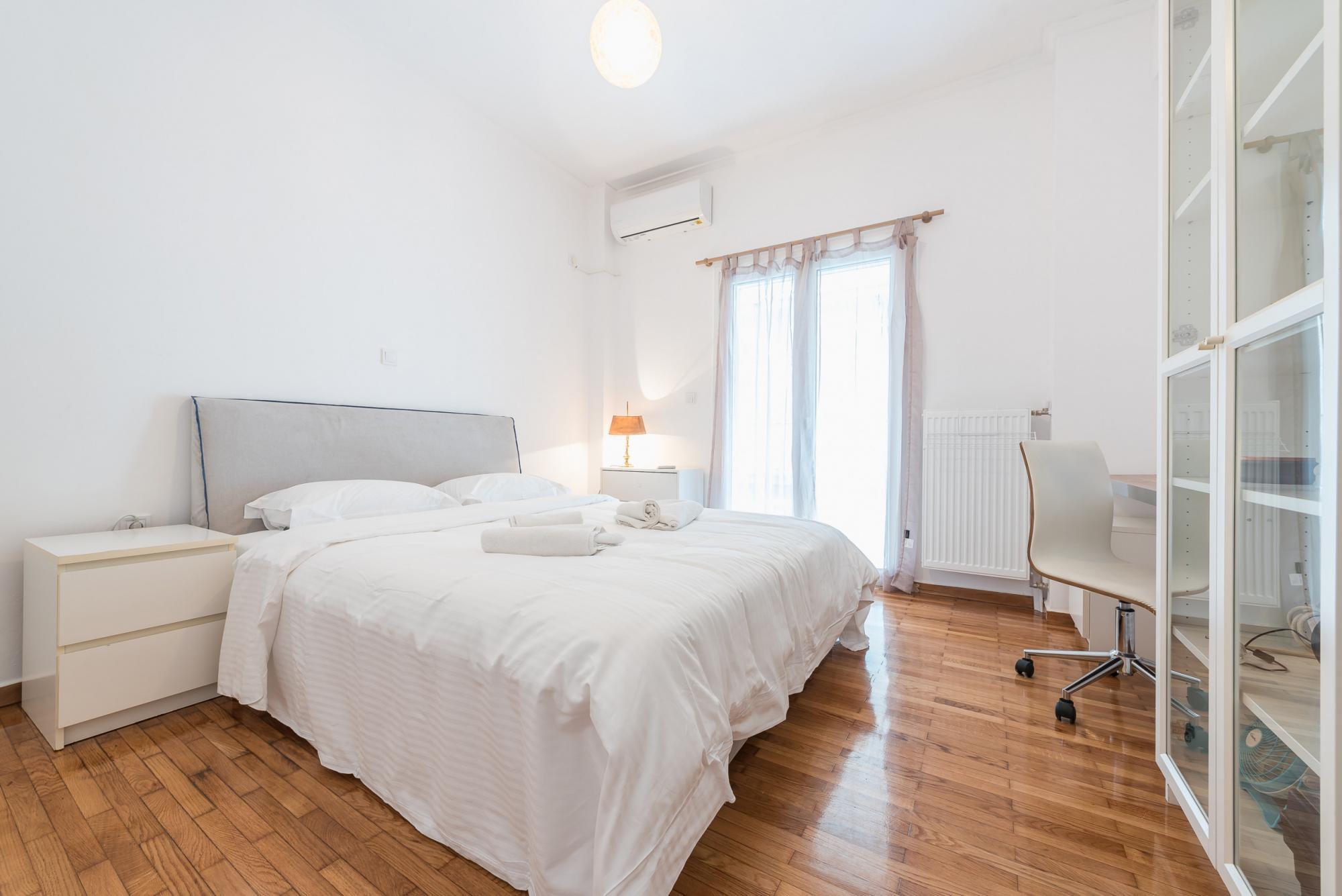 Fresh And Clean Apt for 6 in Koukaki