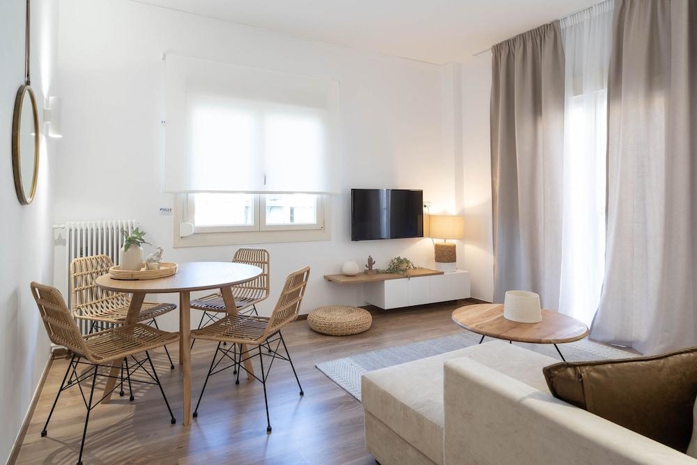 Urban Boho Apartment in Koukaki