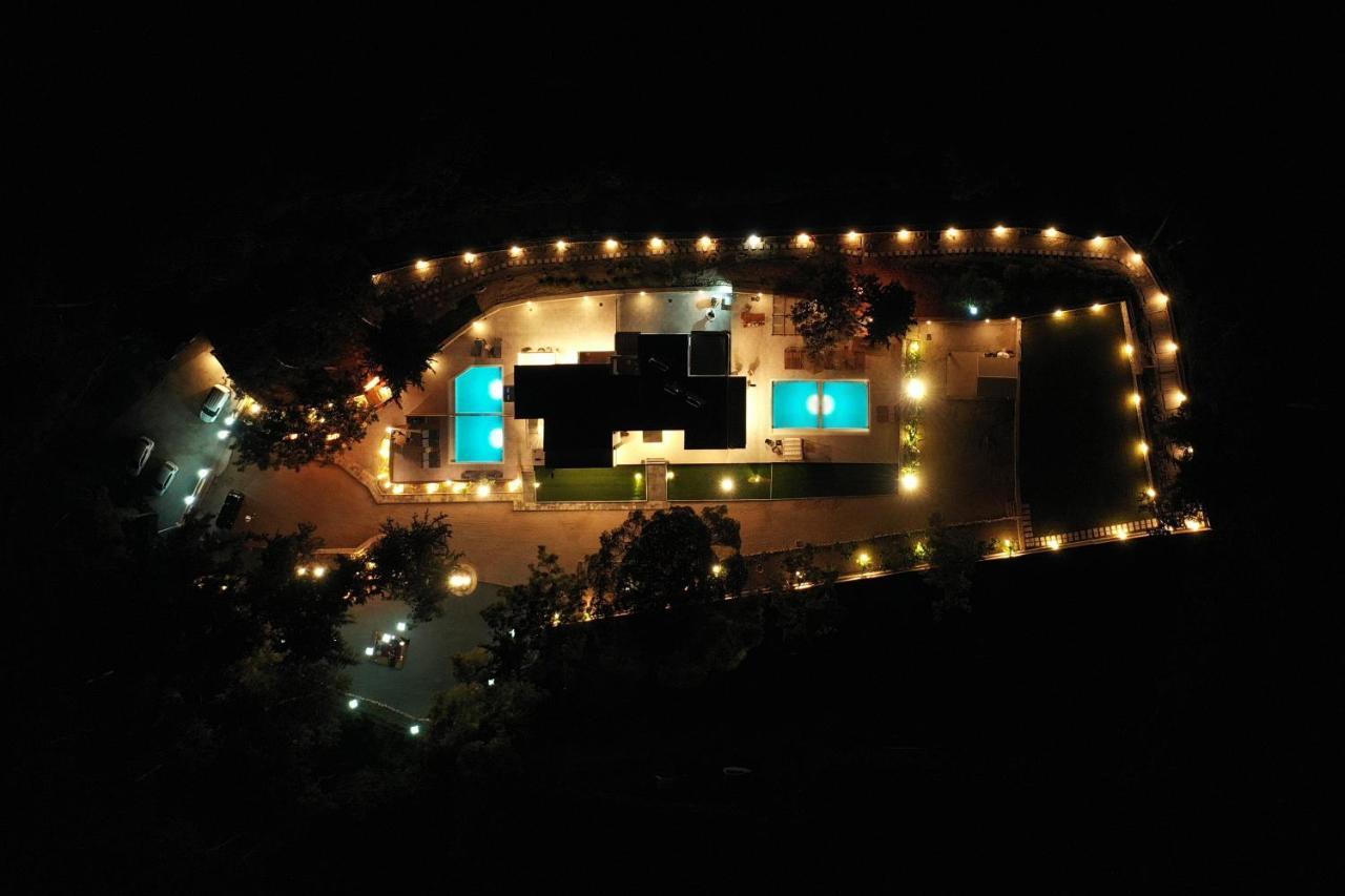 Dasylio - Earthy Living Homes
