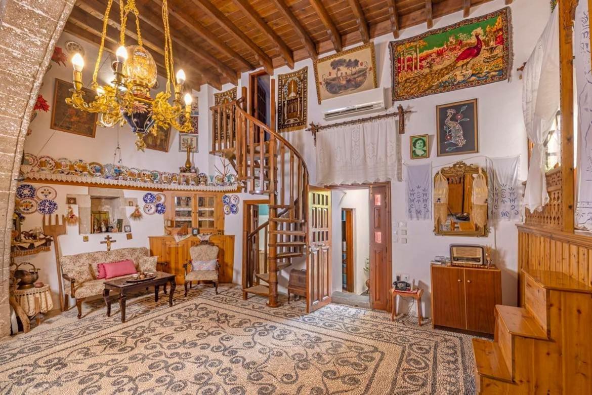 Beautiful Historic House 1