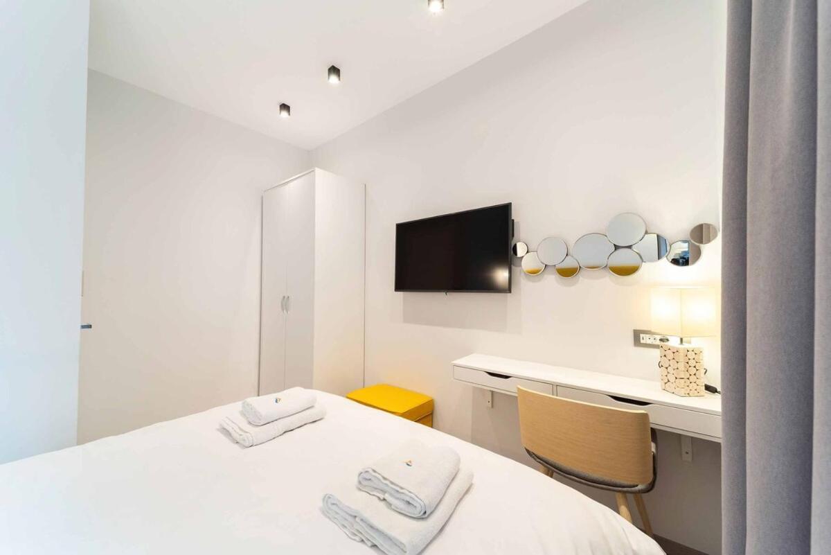 Galleries Elegant Suites 1