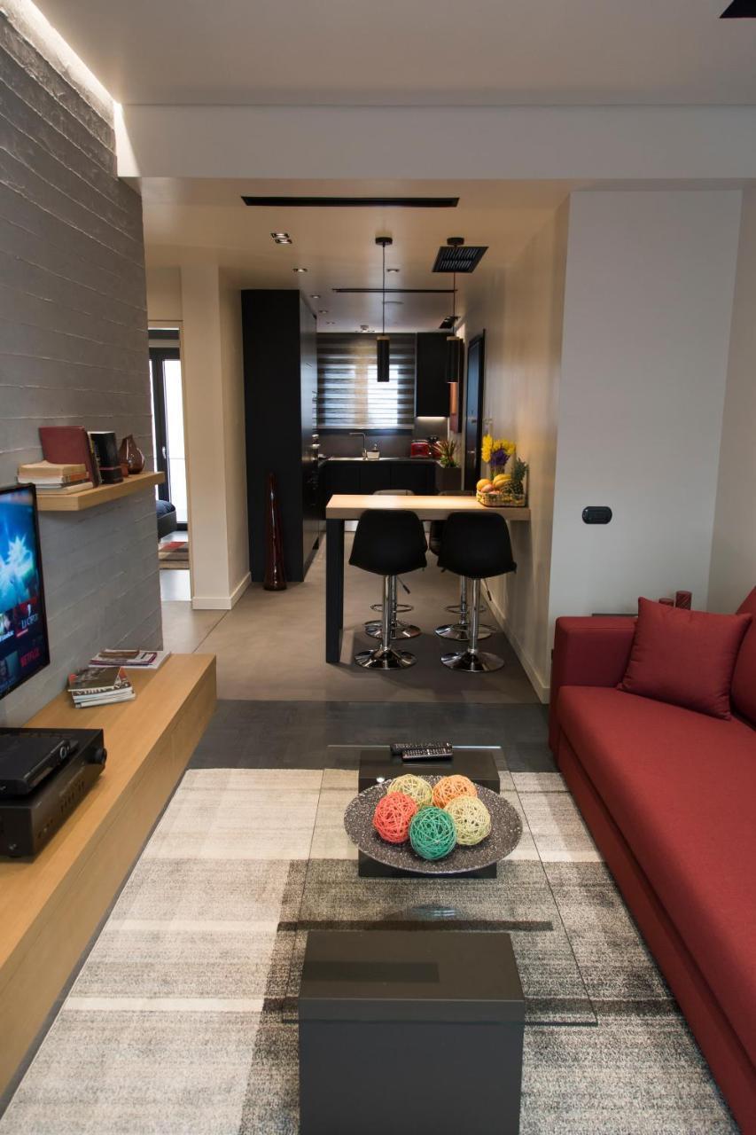Brand New 2018 Luxury Apartment 10' Minutes Walk From Acropolis And 6 From Metro