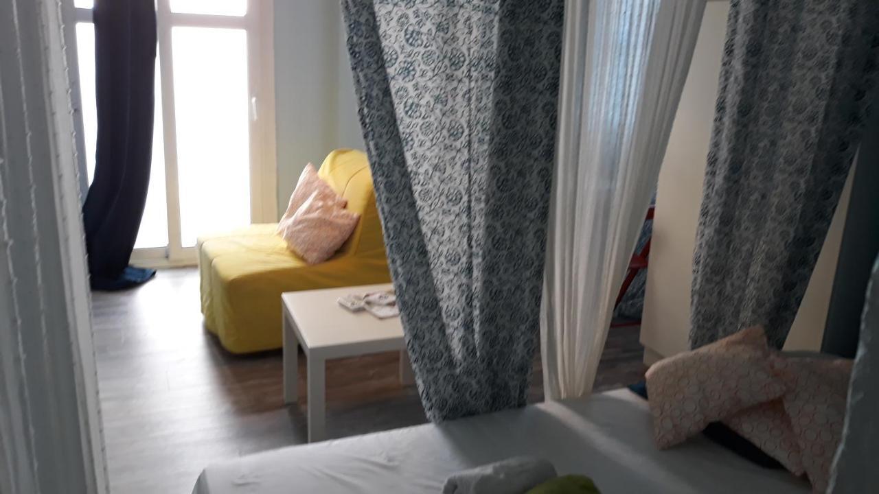 Romantically Allured Studio Next To the Center