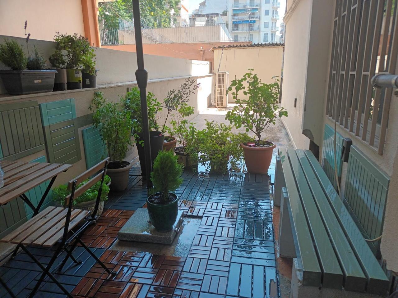 Agias Sofias Square Stunning Suite 1