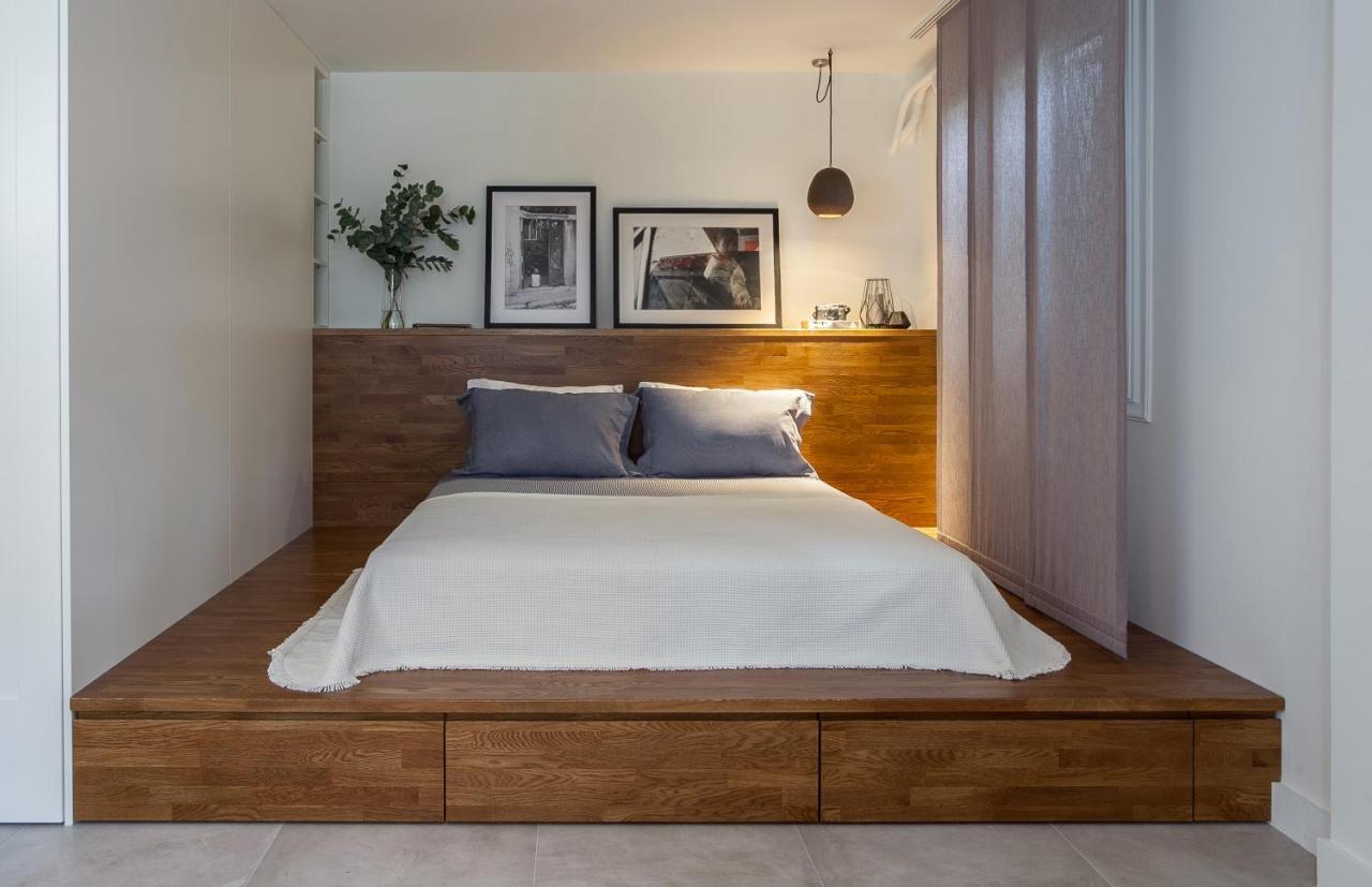 Brand New Apartment Below the Acropolis